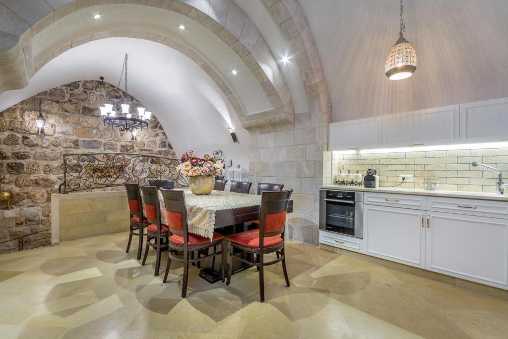 Western Wall Luxury House - Avraham Jerusalem Exteriör bild