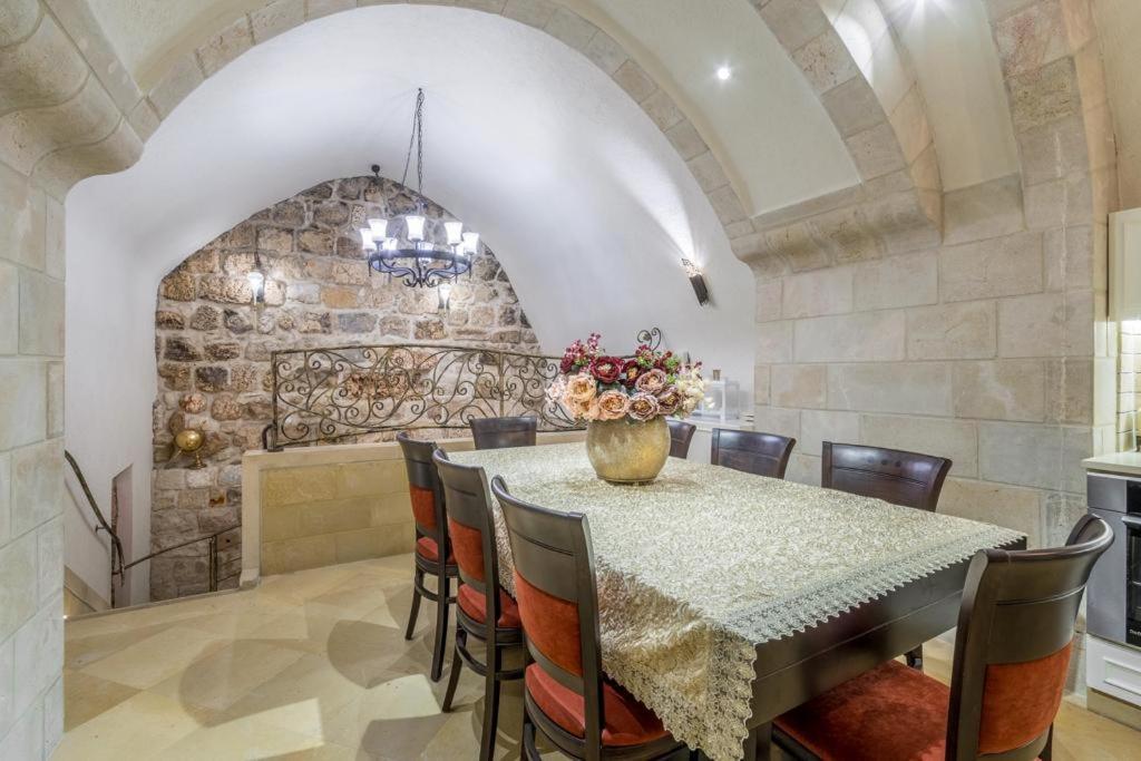 Western Wall Luxury House - Avraham Jerusalem Exteriör bild